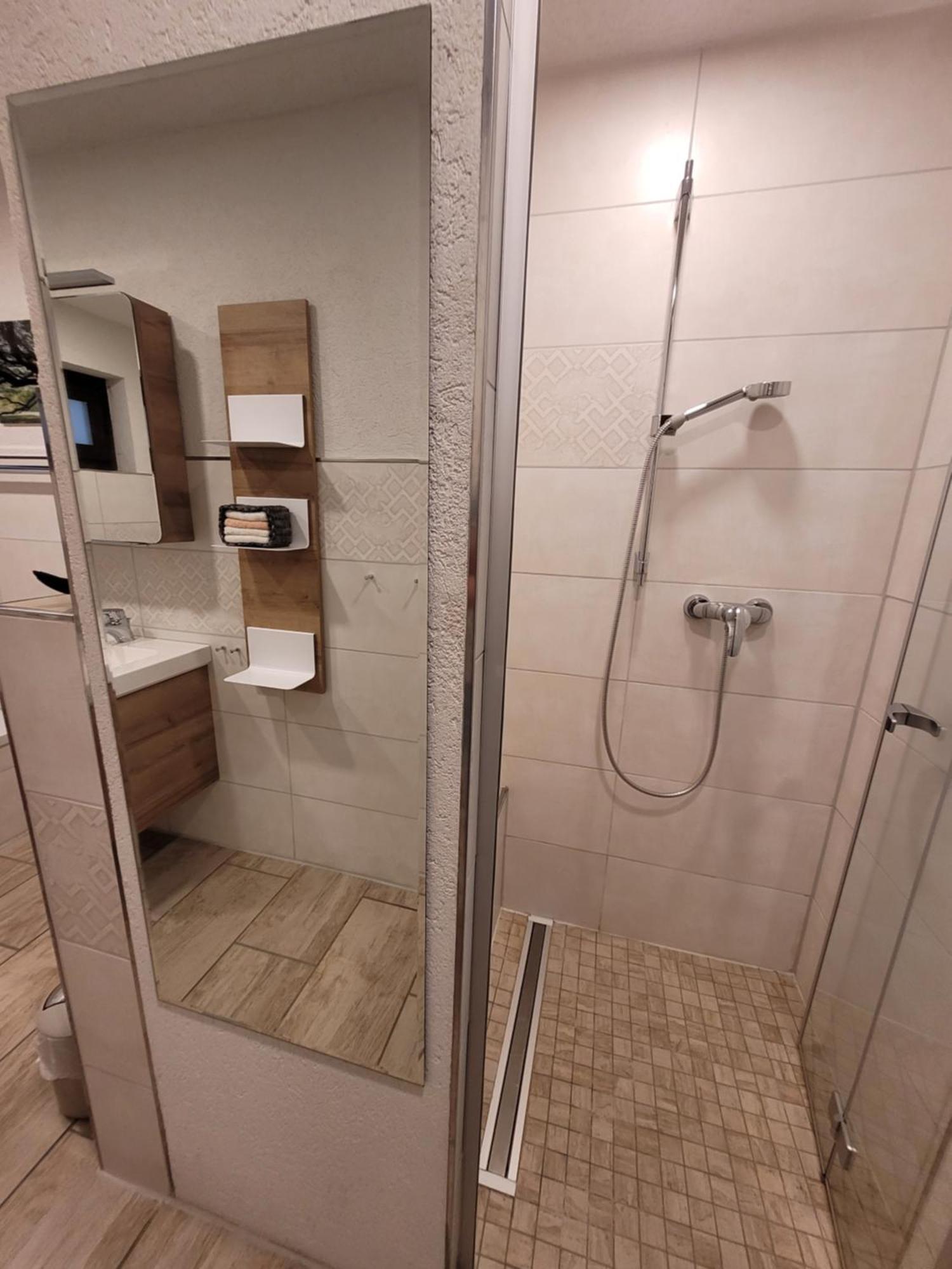 Komfort-ferienwohnung Auf Der Eulenburg Appartement *